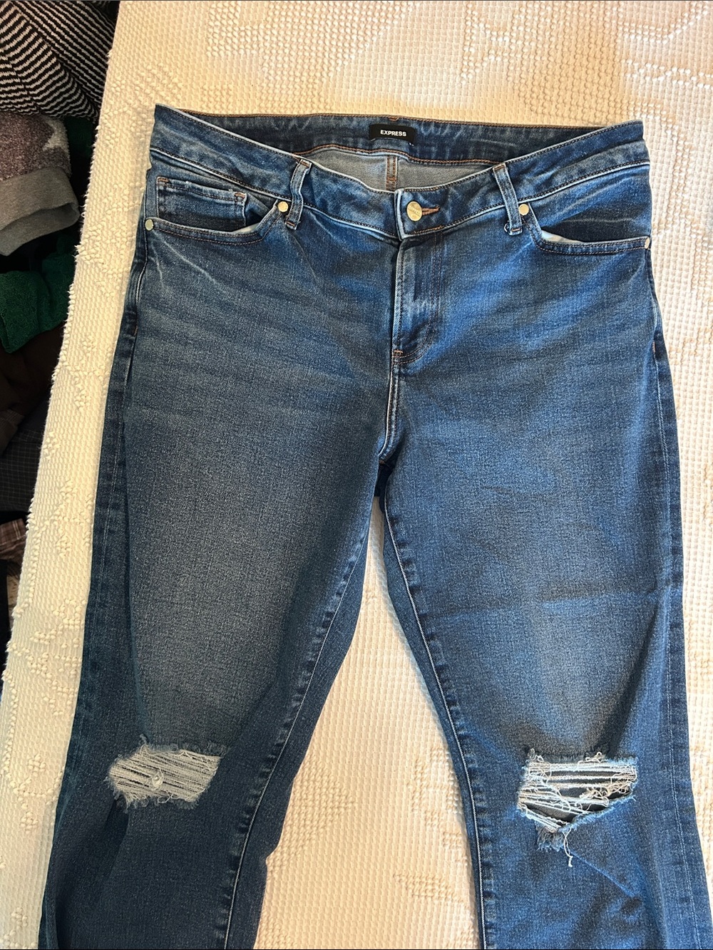 Express Skinny Jeans in Medium Blue with Knee Distress